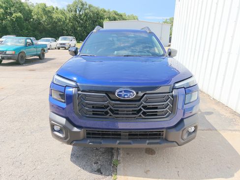 Used 2026 Subaru Outback Limited AWD/4WD image 7