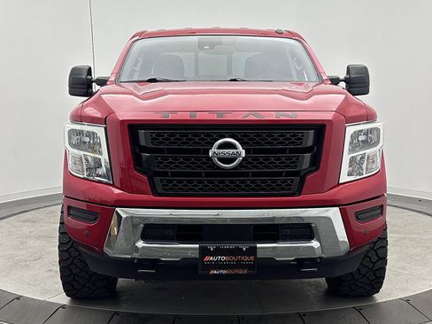 Used 2021 Nissan Titan SV w/ SV Convenience Package AWD/4WD image 2