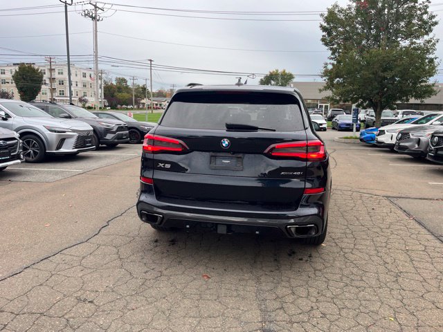 Used 2021 BMW X5 xDrive40i w/ M Sport Package AWD/4WD image 11