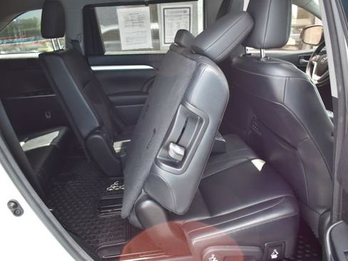 Used 2015 Toyota Highlander XLE AWD/4WD image 42