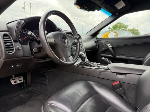 Used 2010 Chevrolet Corvette Grand Sport RWD image 2