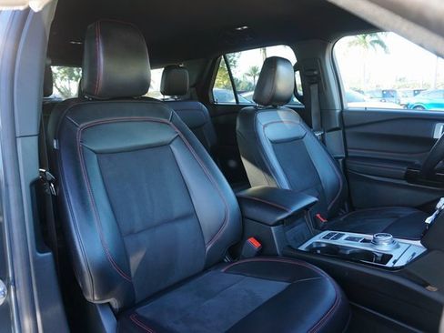 Certified 2023 Ford Explorer ST-Line w/ Class IV Trailer Tow Package image 2