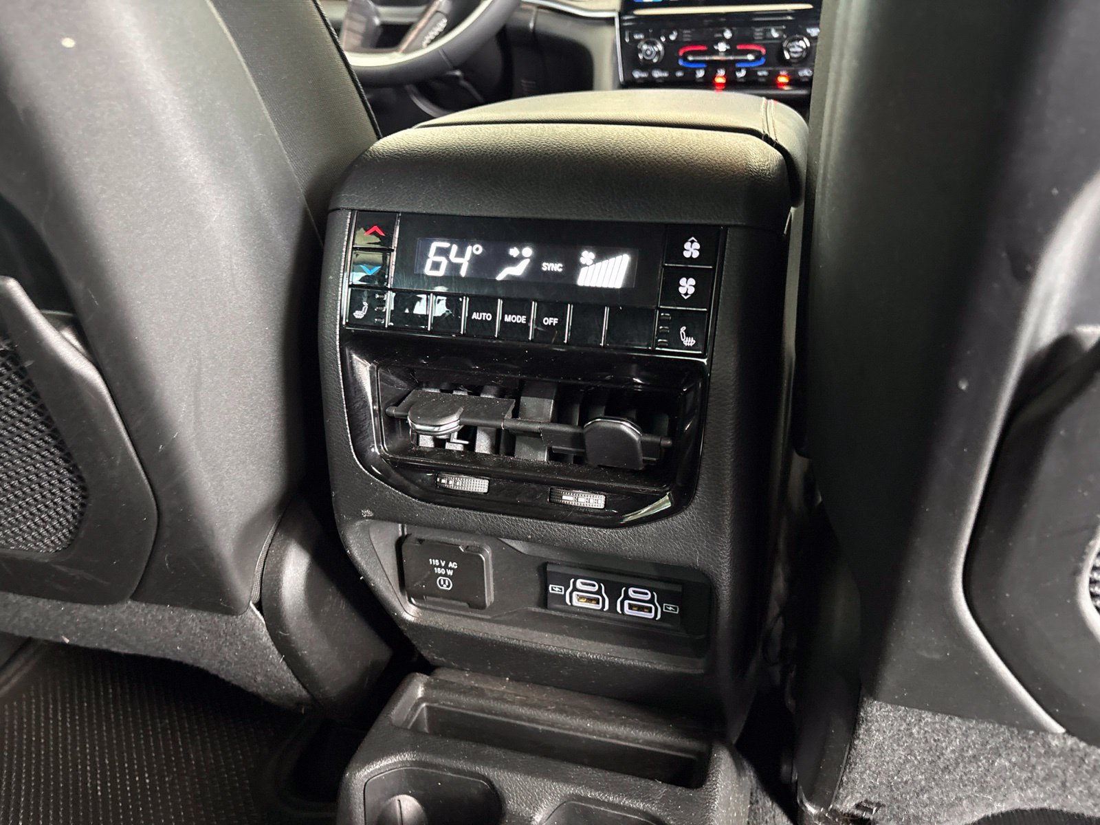 Used 2024 Jeep Grand Cherokee L Limited w/ Black Appearance Package RWD image 21