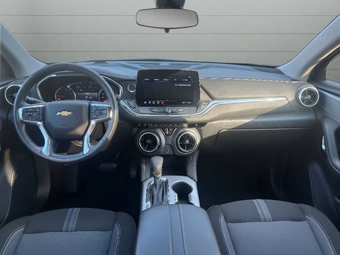 Used 2025 Chevrolet Blazer LT AWD/4WD image 14