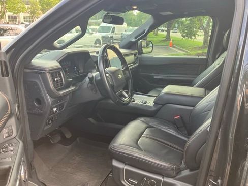 Used 2022 Ford Expedition Platinum AWD/4WD image 10
