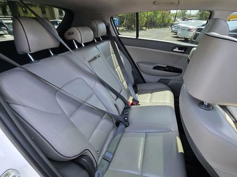 Used 2018 Kia Sportage EX w/ EX Premium Package image 19