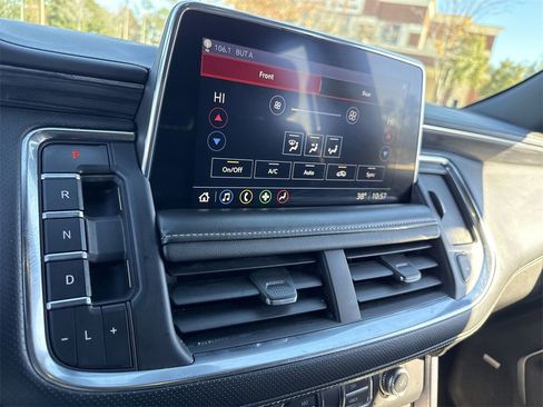 Used 2021 GMC Yukon XL SLT image 16