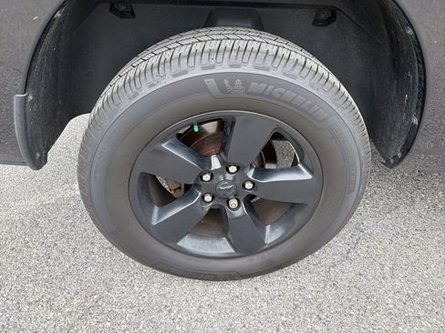 Used 2015 RAM 1500 Express AWD/4WD image 12