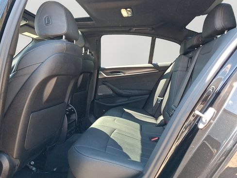 Used 2023 BMW 540i w/ M Sport Package RWD image 8