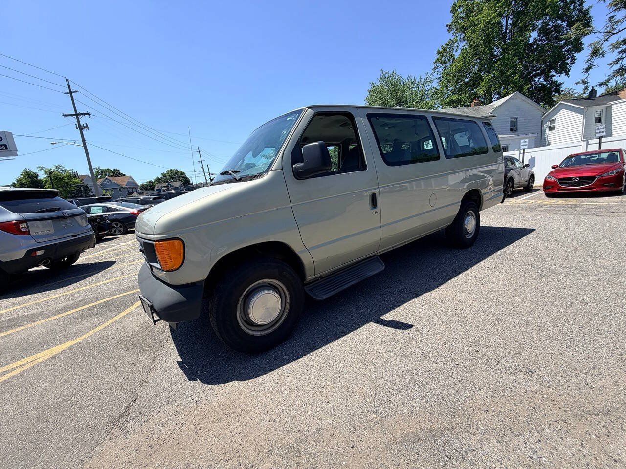 Used 2006 Ford E-350 and Econoline 350 XL RWD image 30