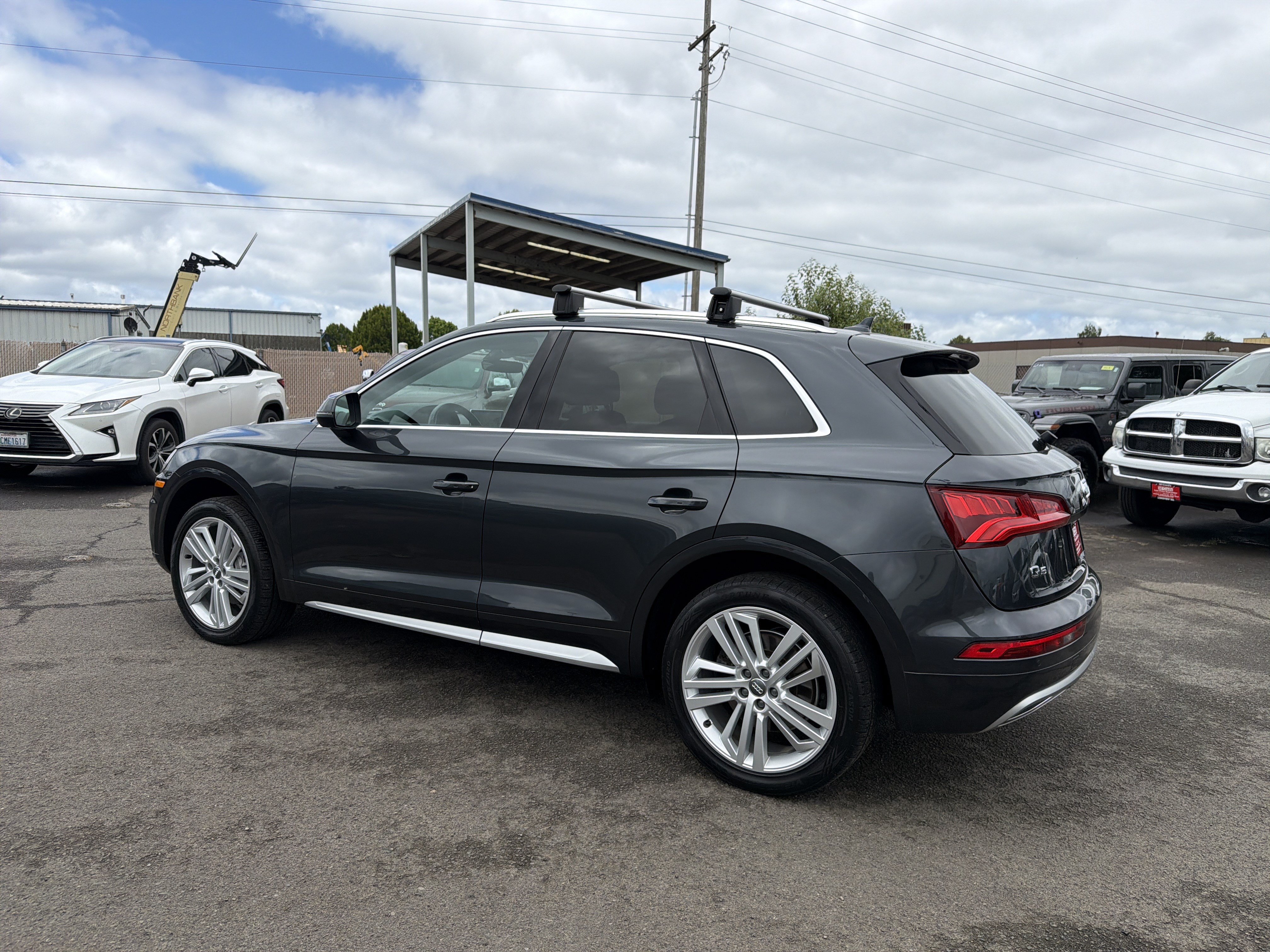 Used 2019 Audi Q5 2.0T Premium Plus w/ Premium Plus Package AWD/4WD image 3