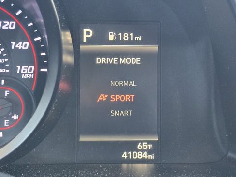 Used 2022 Hyundai Elantra SEL FWD image 7