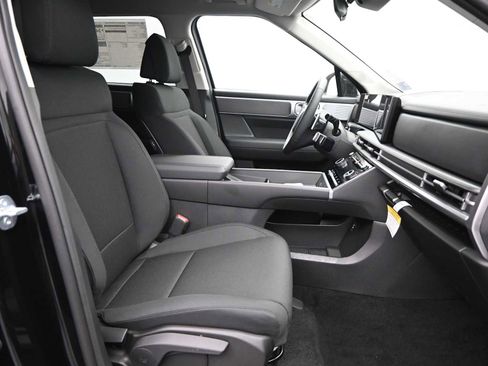 New 2026 Hyundai Santa Fe SE image 11