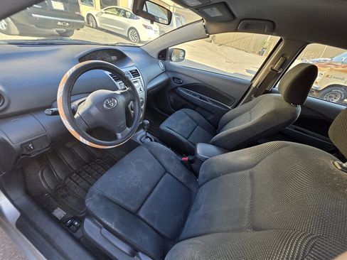Used 2012 Toyota Yaris Sedan FWD image 8