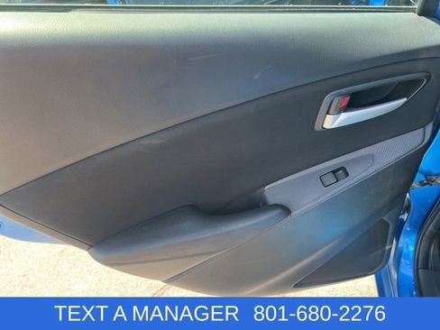 Used 2019 Toyota Yaris LE FWD image 28