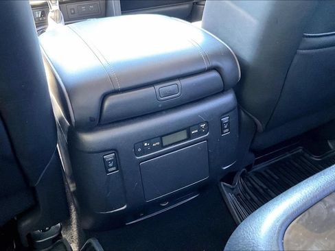 Used 2022 Nissan Armada Platinum w/ Captain's Chairs Package AWD/4WD image 32