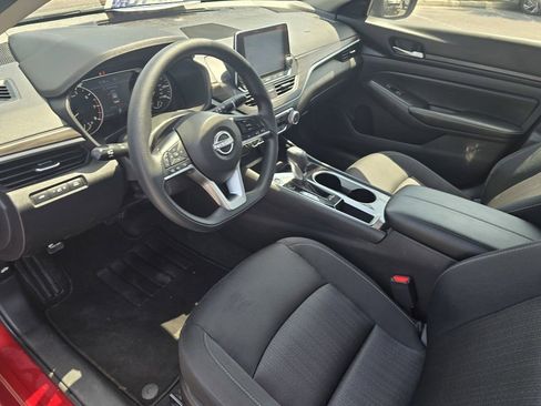 Used 2024 Nissan Altima 2.5 SV FWD image 20