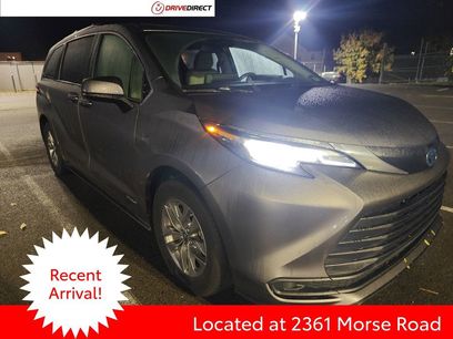 Used 2021 Toyota Sienna LE w/ LE Plus Package