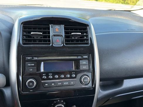 Used 2015 Nissan Versa Note SV FWD image 21