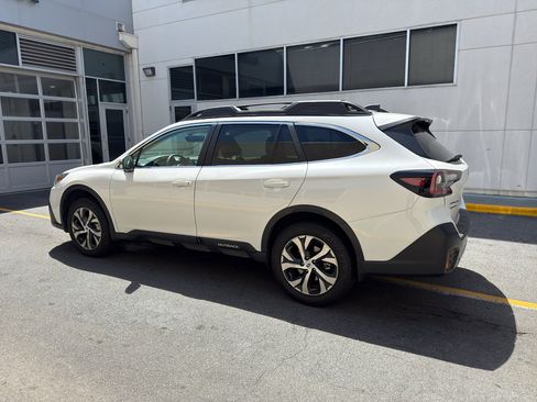 Used 2020 Subaru Outback Limited w/ Popular Package #2 AWD/4WD image 2
