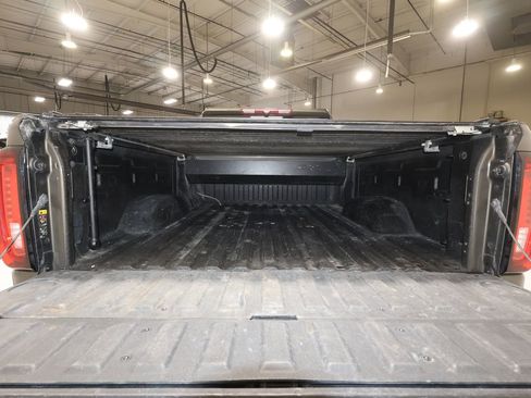 Used 2022 GMC Sierra 3500 Denali AWD/4WD image 16