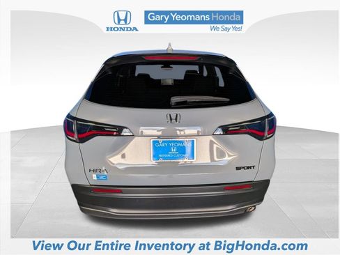 Used 2024 Honda HR-V Sport image 8