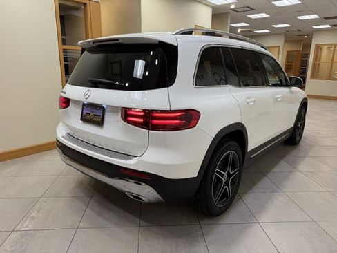 Used 2026 Mercedes-Benz GLB 250 w/ Sun & Sound Package image 5
