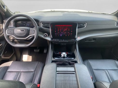 Used 2024 Jeep Wagoneer Series II w/ Flexible Seating Group RWD image 14