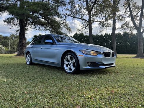 Used 2014 BMW 320i xDrive Sedan image 9