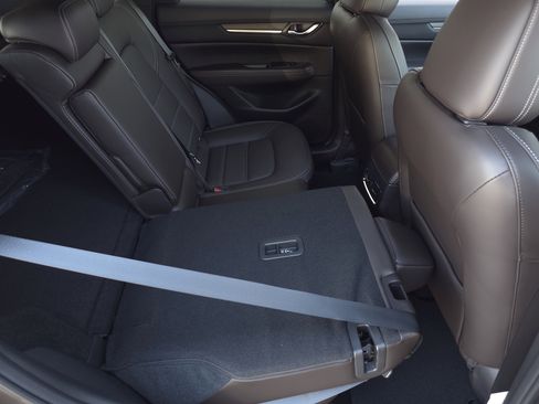 New 2025 MAZDA CX-5 Signature image 36