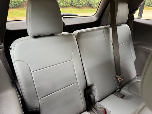 Used 2020 Chevrolet Traverse Premier FWD image 34