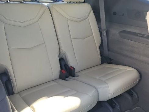 Used 2022 Cadillac XT6 Premium Luxury w/ Technology Package image 24