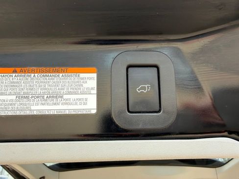 Used 2019 Toyota Sienna XLE w/ XLE Navigation Package FWD image 26