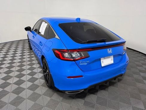 Used 2024 Honda Civic Sport Touring image 4