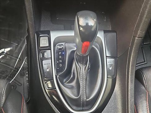 Used 2020 Hyundai Veloster Turbo FWD image 12