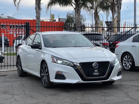 Used 2019 Nissan Altima 2.5 SR image 3