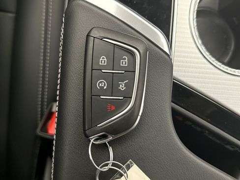 Used 2024 Cadillac Lyriq Tech AWD/4WD image 10