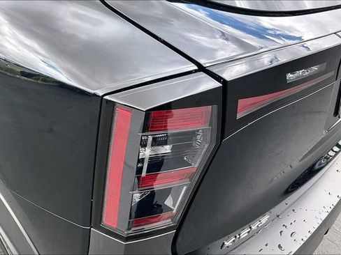 Certified 2025 Nissan Kicks SR AWD/4WD image 22