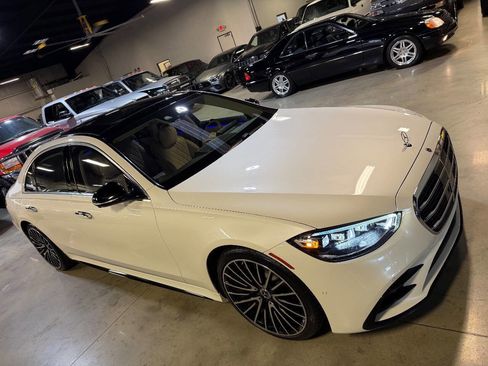 Used 2022 Mercedes-Benz S 580 S 580 4MATIC AWD 4dr Sedan image 37