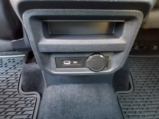 Certified 2023 Volkswagen Tiguan SE R-Line FWD image 18