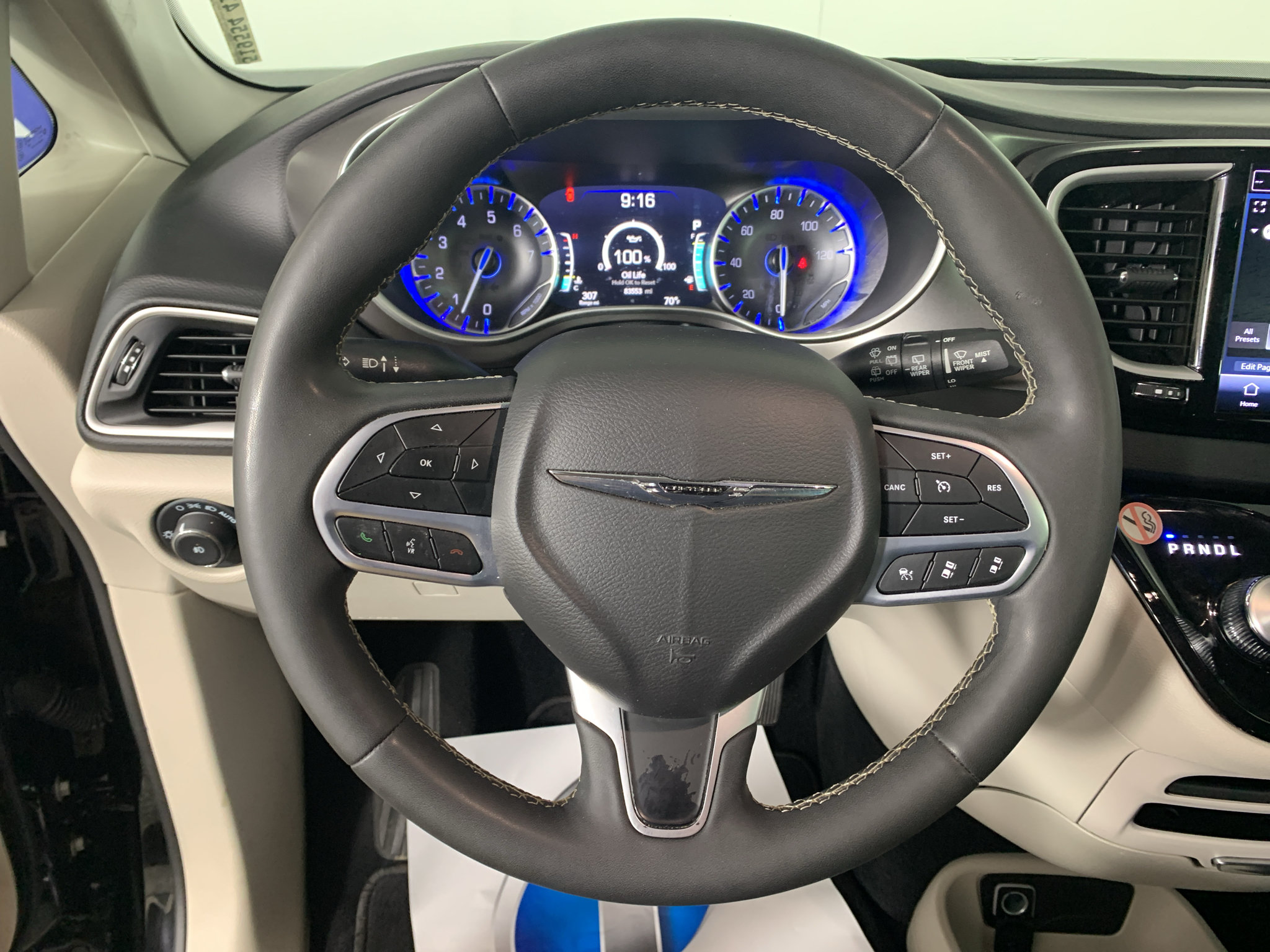 Used 2024 Chrysler Pacifica Touring-L FWD image 19