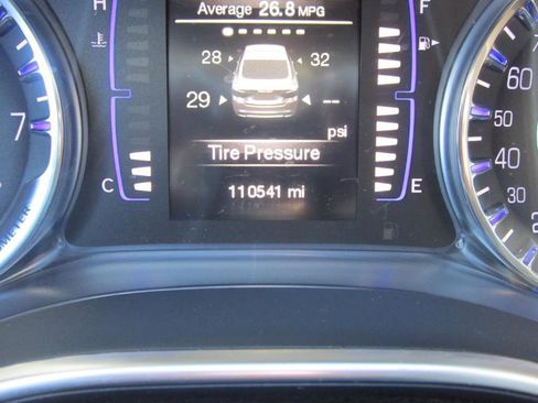 Used 2015 Chrysler 200 Limited w/ Convenience Group image 30