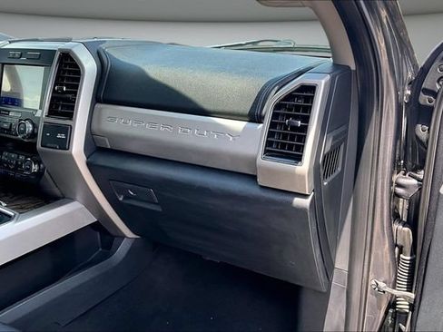 Used 2019 Ford F350 Lariat w/ Chrome Package AWD/4WD image 27