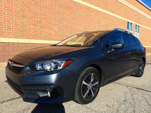 Used 2021 Subaru Impreza 2.0i Premium image 5