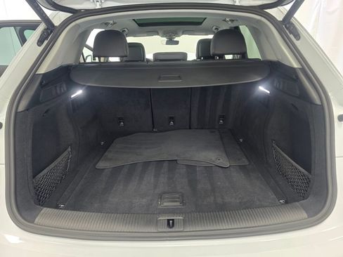 Certified 2025 Audi Q5 2.0T Premium Plus image 11