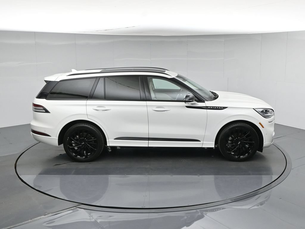 Used 2023 Lincoln Aviator Black Label w/ Jet Package AWD/4WD image 45