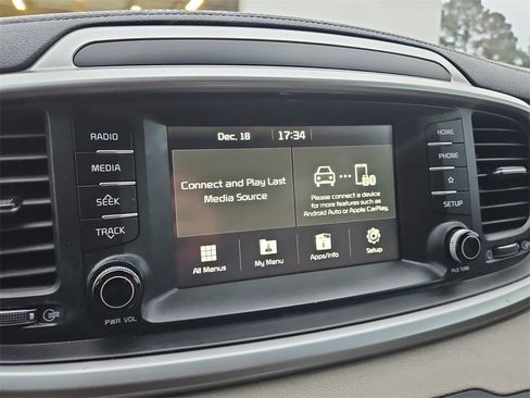 Used 2020 Kia Sorento LX image 21