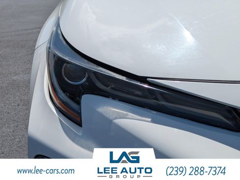 Used 2020 Toyota Corolla SE w/ SE Premium Package FWD image 9