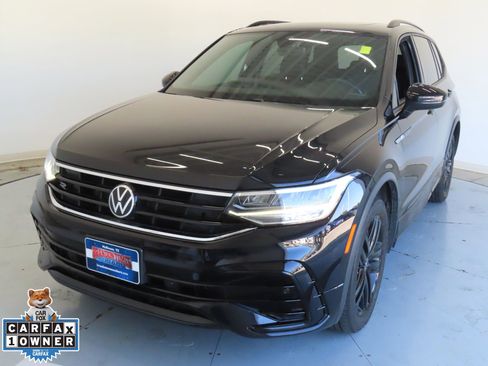 Used 2022 Volkswagen Tiguan SE R-Line image 9