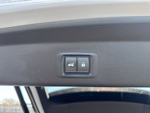 Used 2023 Mitsubishi Outlander SE image 6